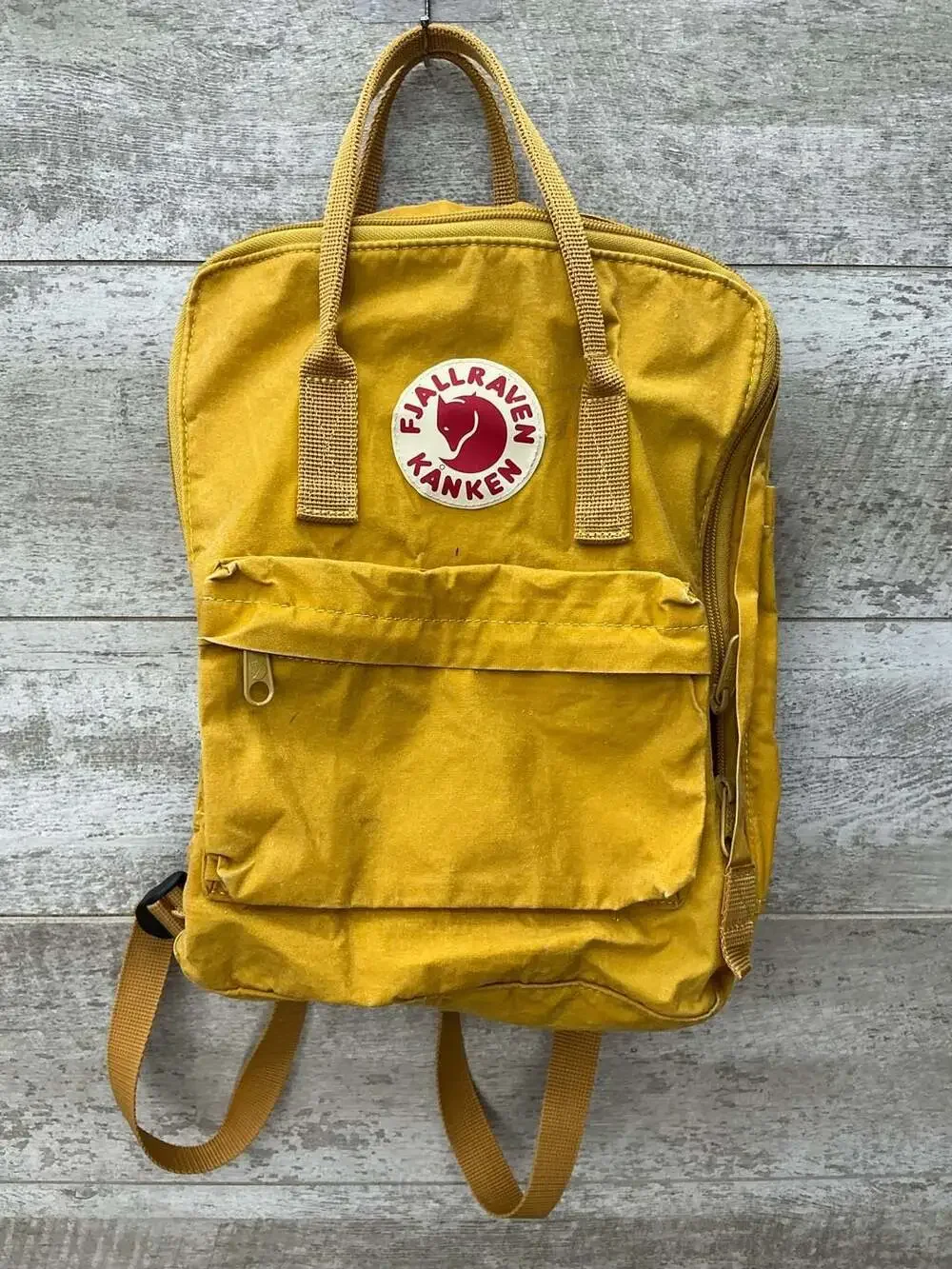 Fjällräven Kånken Classic Backpack in Ochre
